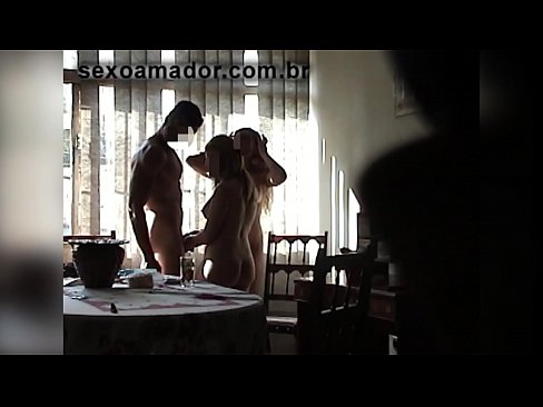 ❤️ Mmekọahụ enyi na-akpọ a ibu nwoke na a threesome na ya Anal video ️❤