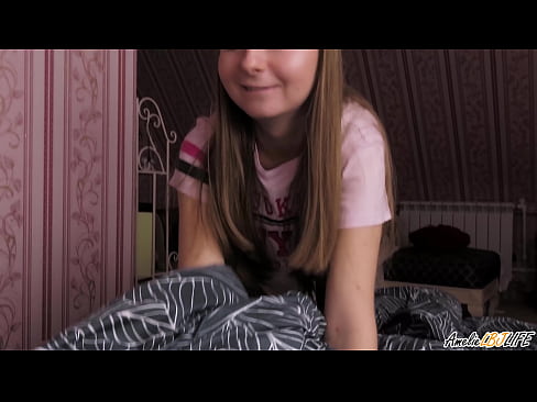❤️ Blondie na-aṅụ BFF ya nke ukwuu wee nweta ọnụ n'ọnụ ya Anal video ️❤